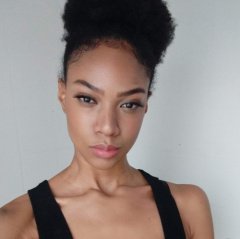 Zoe